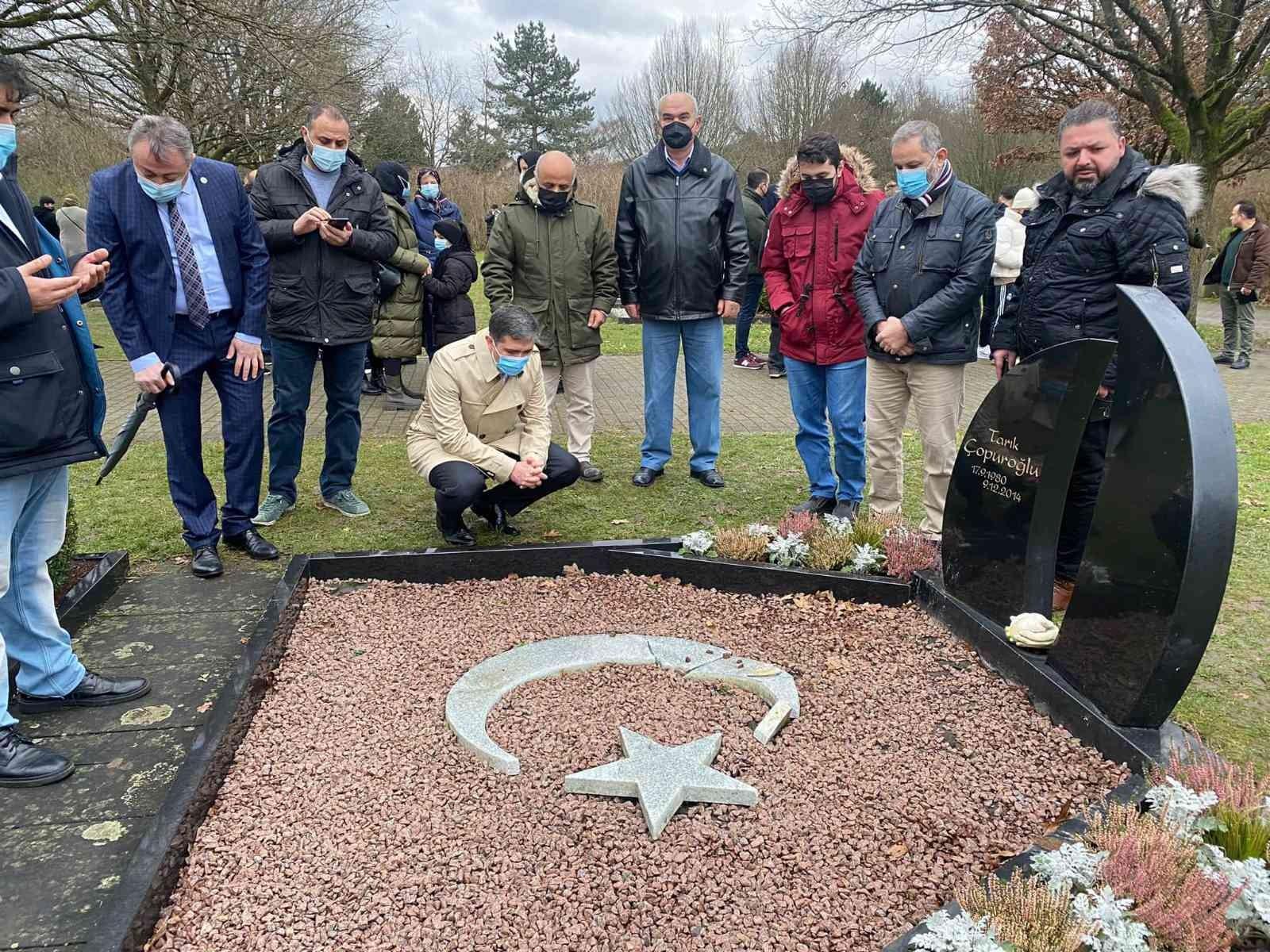 Almanya’da saldırıya uğrayan Müslüman mezarlığında anma programı