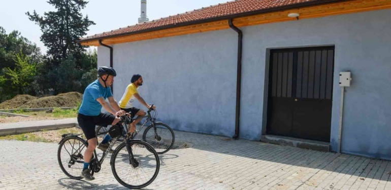 Eski okullar bisiklet evi oluyor