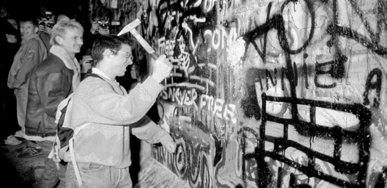 Bir devrin sonu: Berlin Duvarı’nın yıkılışı