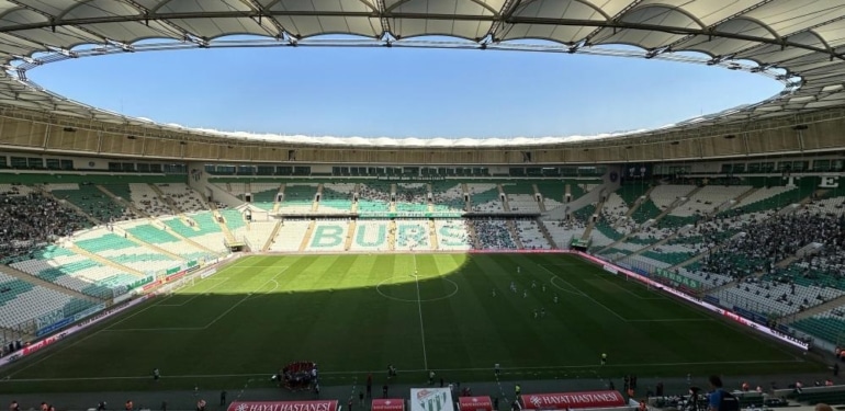 Bursaspor – Vanspor FK maçında seyircisiz oynama kararı!